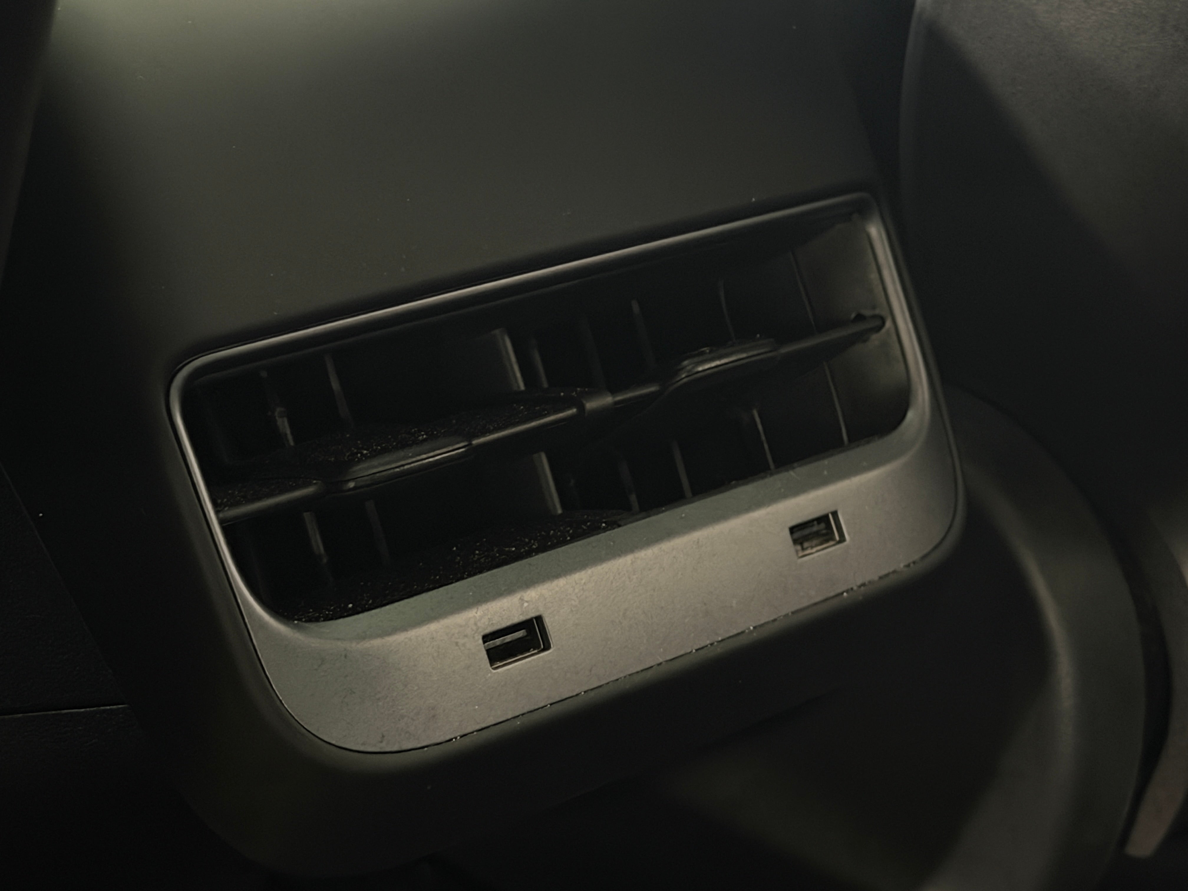tesla model 3 2020 5YJ3E1EA5LF427587 image tesla model 3 2020 5YJ3E1EA5LF427587 image